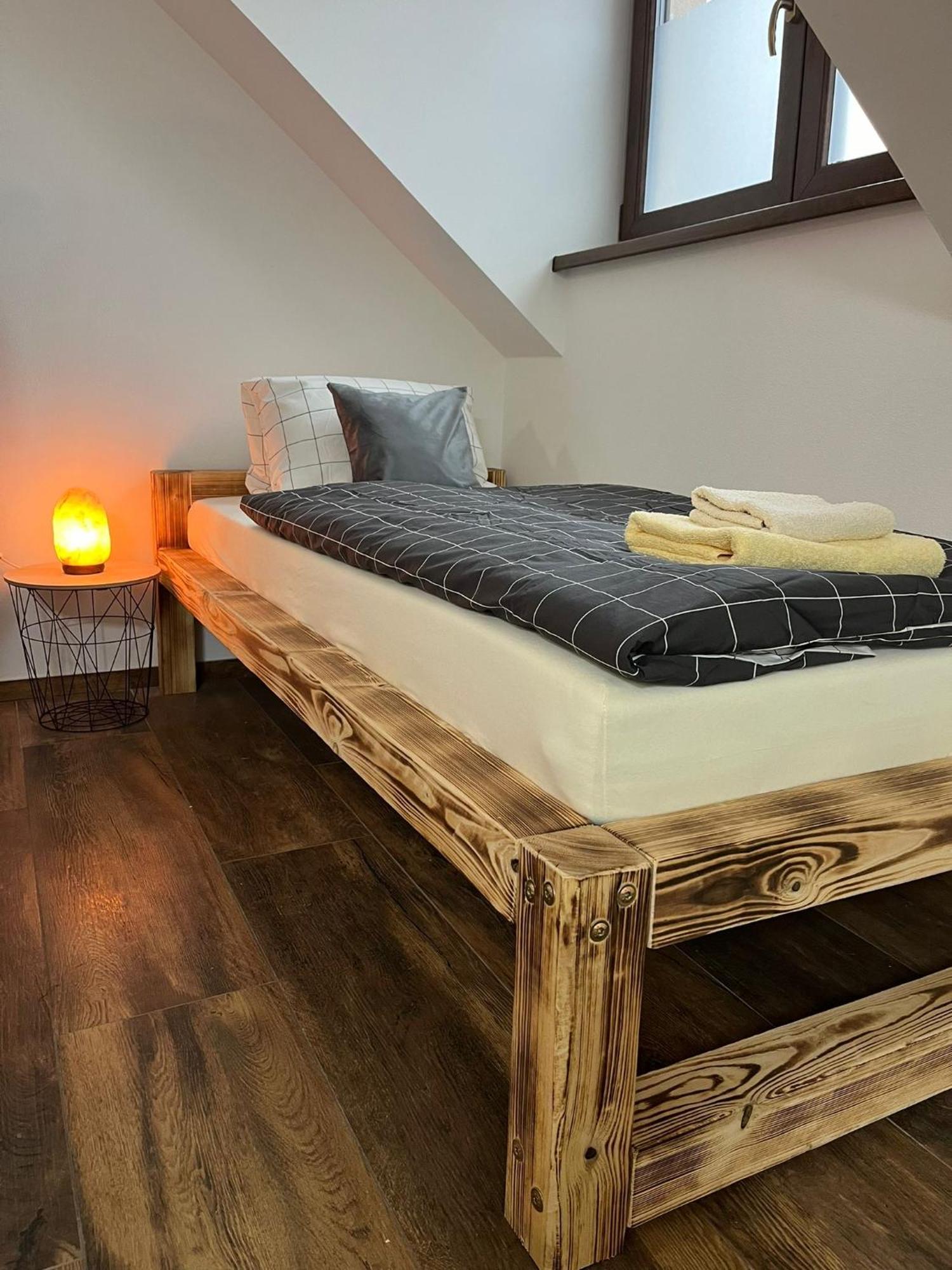 Apartman Kuga Mikulov Exteriör bild